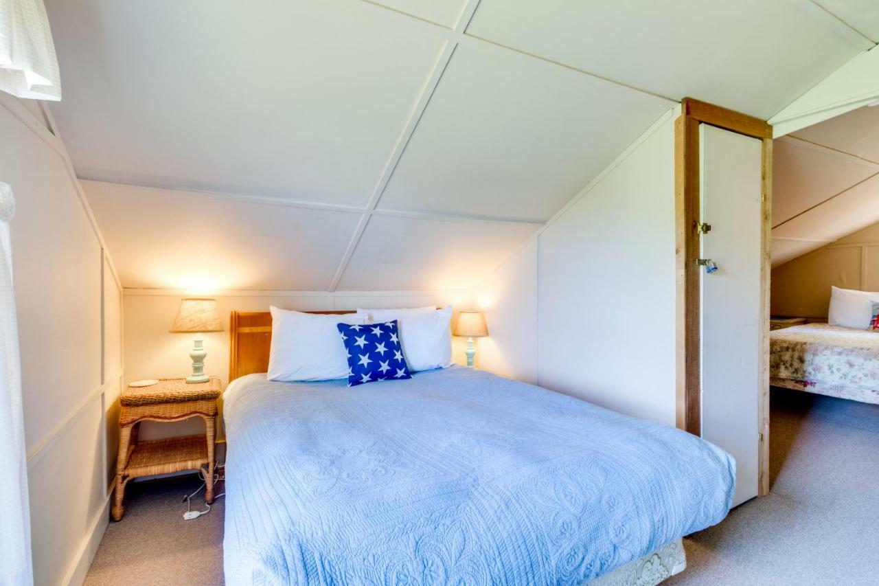 Happy Camp Beachfront Cabin Netarts Eksteriør bilde